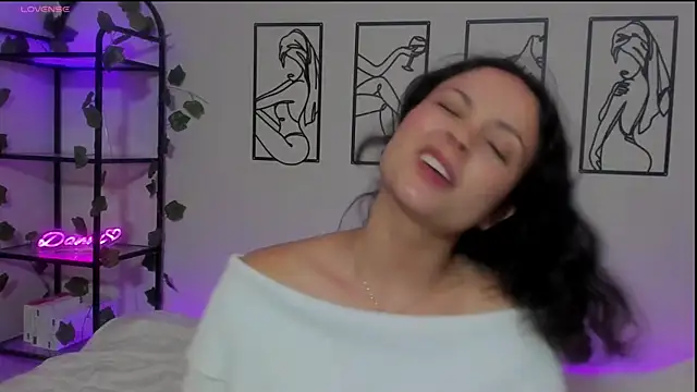 Megan Rodrigo online show from 03-19-25, 06:44