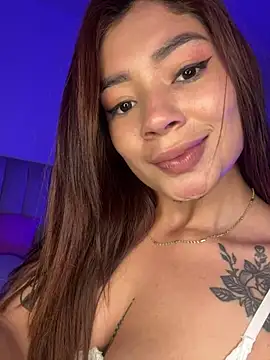 Snapshot of Roxanne_08 chatting on 03-10-25, 07:53 Roxanne 08 online show from 03-10-25, 07:53