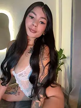 Snapshot of Roxanne_08 chatting on 10-20-25, 07:14 Roxanne 08 online show from 10-20-25, 07:14