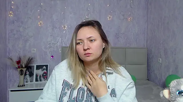 SallyVerda online show from 01-20-25, 03:48