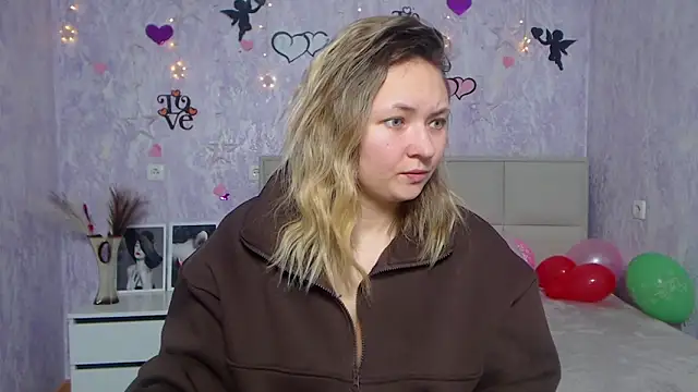 SallyVerda online show from 02-03-25, 06:56