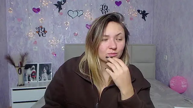 SallyVerda online show from 02-07-25, 05:10