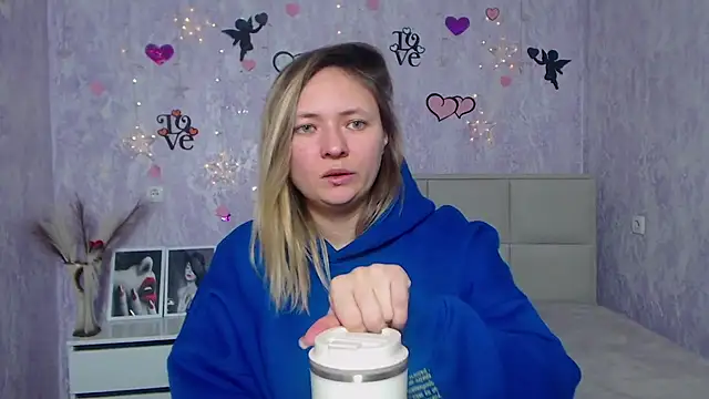 SallyVerda online show from 02-18-25, 06:59