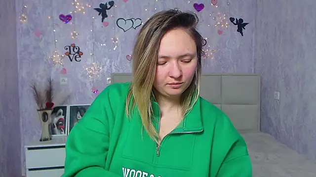 SallyVerda online show from 02-24-25, 09:52