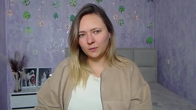 SallyVerda online show from 03-16-25, 06:34