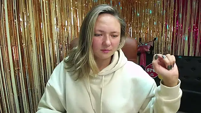 SallyVerda online show from 10-12-25, 05:23