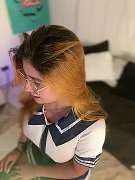 Amber Martins  online show from 10-07-25, 12:19