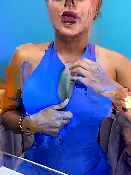 Snapshot of Amber_Martins_ chatting on 10-30-25, 06:30 Amber Martins online show from 10-30-25, 06:30