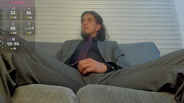 Snapshot of Tom_blunt96 chatting on 12-27-24, 04:15 Tom blunt96 online show from 12-27-24, 04:15