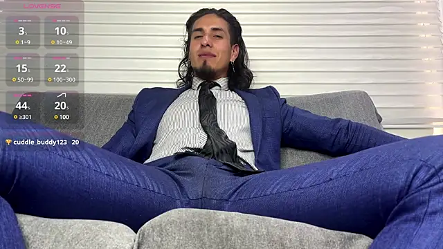 Snapshot of Tom_blunt96 chatting on 12-30-24, 07:11 Tom blunt96 online show from 12-30-24, 07:11