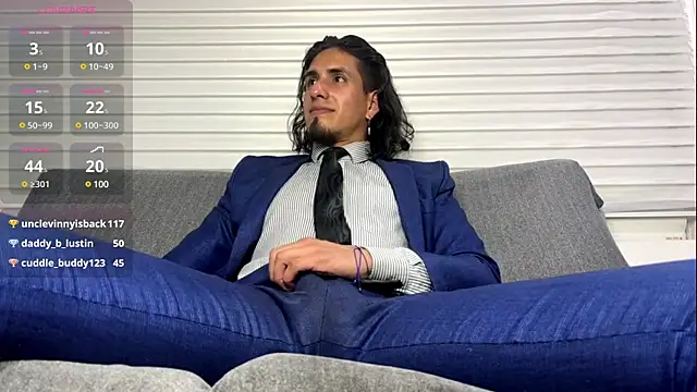 Snapshot of Tom_blunt96 chatting on 12-30-24, 10:12 Tom blunt96 online show from 12-30-24, 10:12