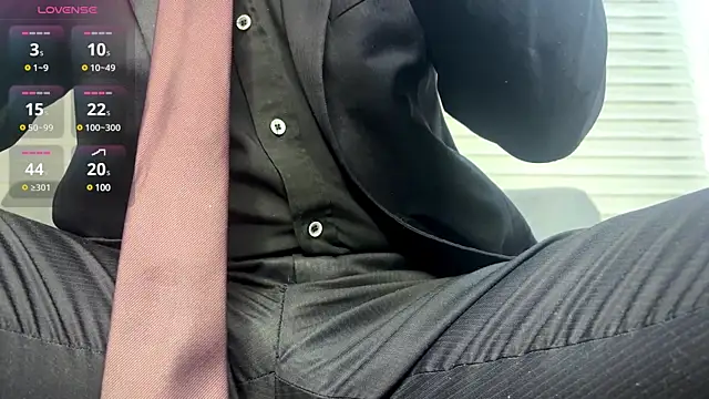 Snapshot of Tom_blunt96 chatting on 01-03-25, 01:16 Tom blunt96 online show from 01-03-25, 01:16