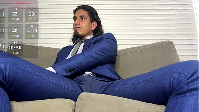 Snapshot of Tom_blunt96 chatting on 01-11-25, 04:27 Tom blunt96 online show from 01-11-25, 04:27