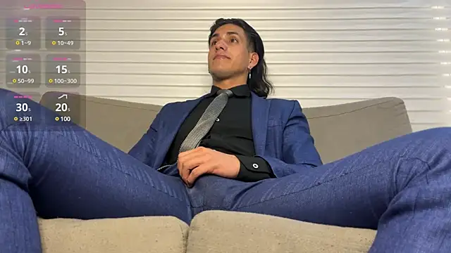 Snapshot of Tom_blunt96 chatting on 01-21-25, 12:39 Tom blunt96 online show from 01-21-25, 12:39