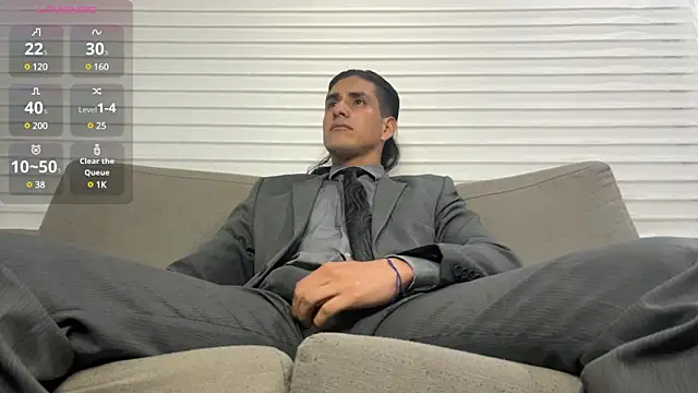 Snapshot of Tom_blunt96 chatting on 01-28-25, 03:47 Tom blunt96 online show from 01-28-25, 03:47