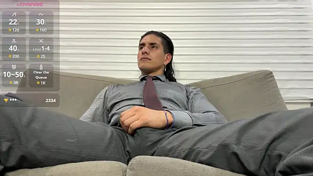 Snapshot of Tom_blunt96 chatting on 02-02-25, 01:23 Tom blunt96 online show from 02-02-25, 01:23