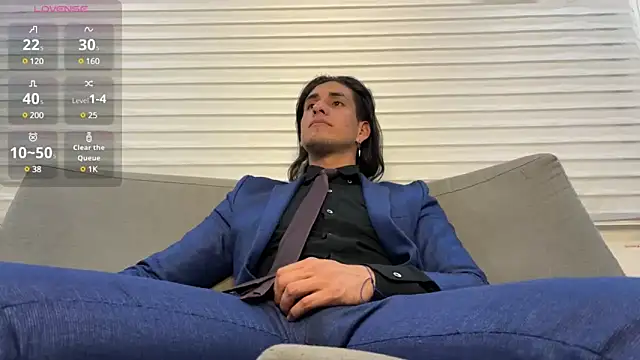 Snapshot of Tom_blunt96 chatting on 02-08-25, 04:03 Tom blunt96 online show from 02-08-25, 04:03