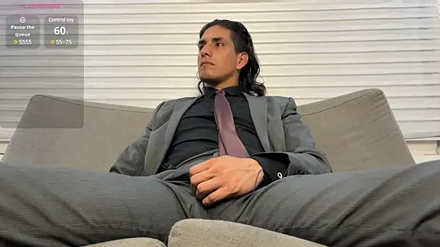 Snapshot of Tom_blunt96 chatting on 02-12-25, 12:05 Tom blunt96 online show from 02-12-25, 12:05