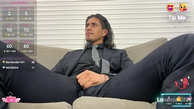 Snapshot of Tom_blunt96 chatting on 02-15-25, 10:22 Tom blunt96 online show from 02-15-25, 10:22