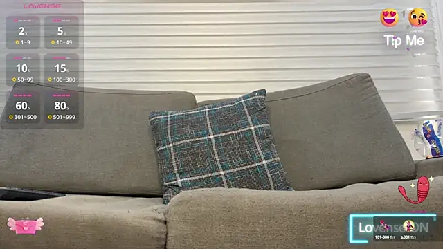 Snapshot of Tom_blunt96 chatting on 02-15-25, 08:22 Tom blunt96 online show from 02-15-25, 08:22