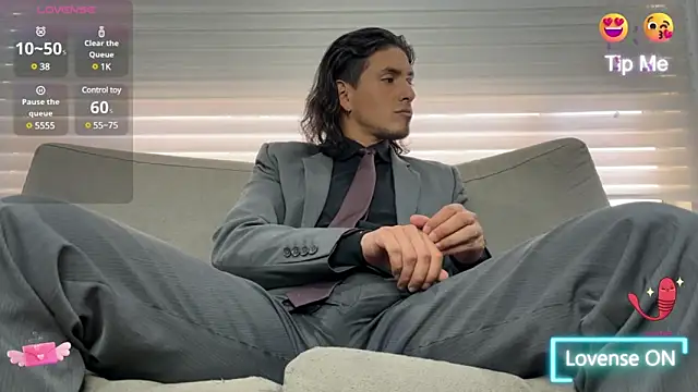 Snapshot of Tom_blunt96 chatting on 02-16-25, 05:59 Tom blunt96 online show from 02-16-25, 05:59