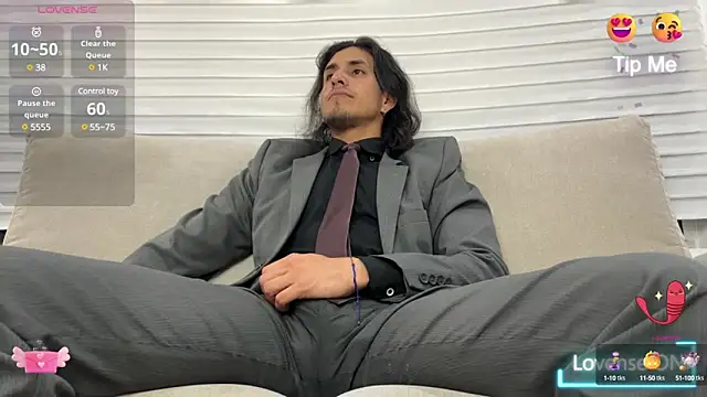 Snapshot of Tom_blunt96 chatting on 02-20-25, 05:33 Tom blunt96 online show from 02-20-25, 05:33