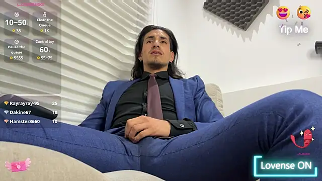 Snapshot of Tom_blunt96 chatting on 02-22-25, 02:28 Tom blunt96 online show from 02-22-25, 02:28