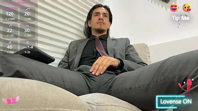 Snapshot of Tom_blunt96 chatting on 02-23-25, 11:11 Tom blunt96 online show from 02-23-25, 11:11