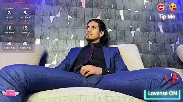 Snapshot of Tom_blunt96 chatting on 02-28-25, 05:26 Tom blunt96 online show from 02-28-25, 05:26