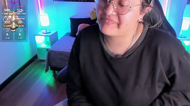 lucky-leah online show from 11-28-25, 03:53