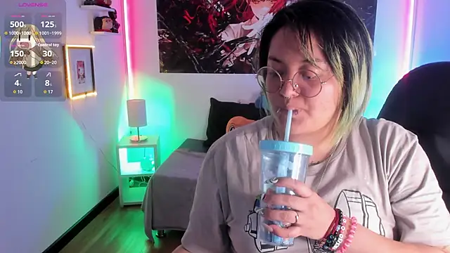 lucky-leah online show from 12-23-25, 04:21