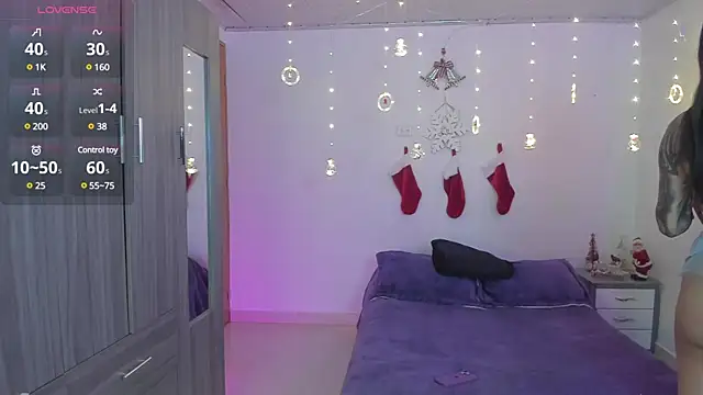 Snapshot of Kayla_foxxy chatting on 12-19-24, 05:51 Kayla foxxy online show from 12-19-24, 05:51