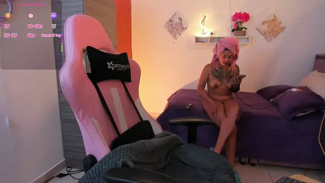 Kayla foxxy online show from 04-23-26, 09:17