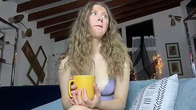 YUMIandbigWOLF online show from 10-03-25, 04:09