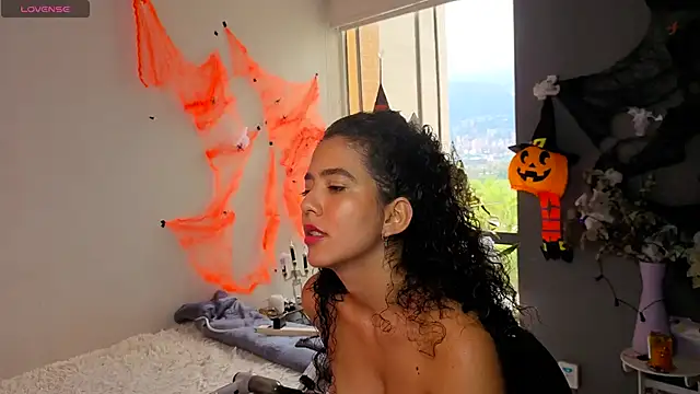 arteverena online show from 10-11-25, 07:45