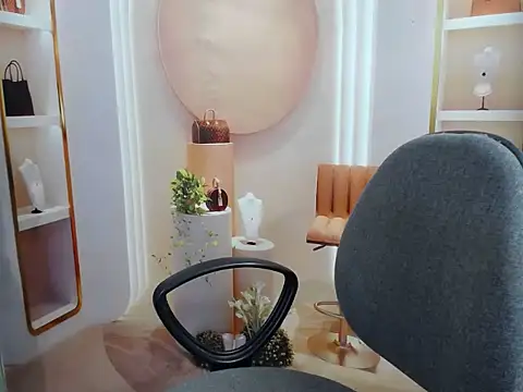 Snapshot of Love_bug15 chatting on 02-05-26, 01:27 Love bug15 online show from 02-05-26, 01:27