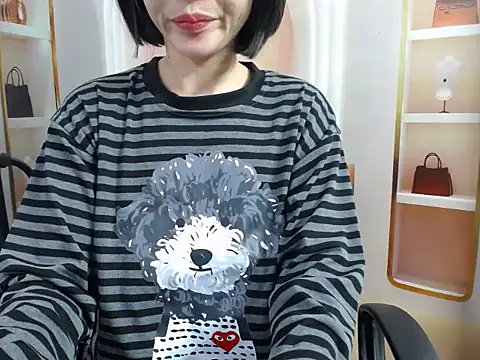 Snapshot of Love_bug15 chatting on 02-08-26, 04:21 Love bug15 online show from 02-08-26, 04:21