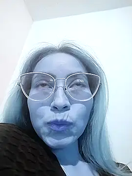 JuliaMack online show from 09-26-25, 06:39