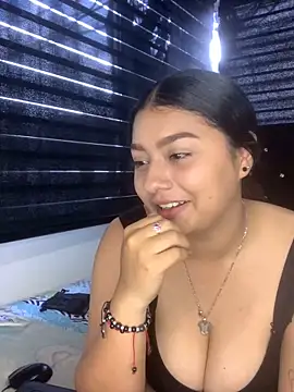 Kittyy Hott  online show from 01-09-25, 08:11