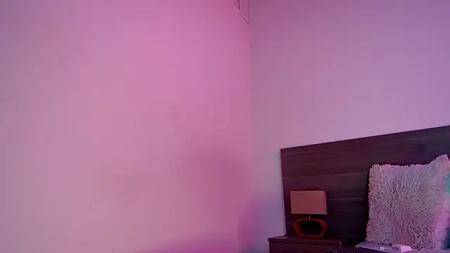 Snapshot of Mila_cams1_ chatting on 11-08-25, 08:18 Mila cams1 online show from 11-08-25, 08:18