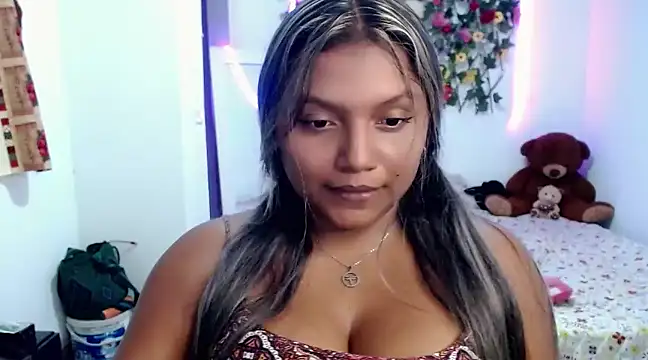 Snapshot of sexysusan4you chatting on 02-09-25, 12:06 sexysusan4you online show from 02-09-25, 12:06