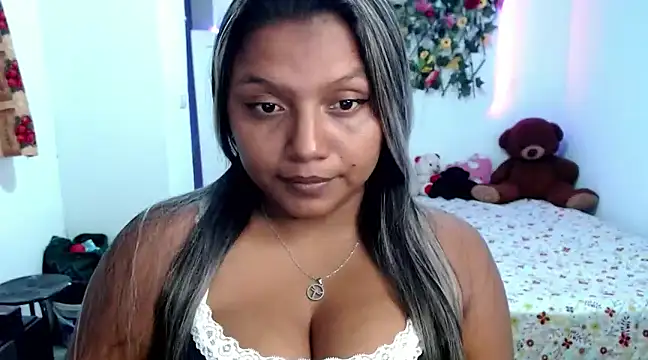 Snapshot of sexysusan4you chatting on 02-26-25, 04:56 sexysusan4you online show from 02-26-25, 04:56