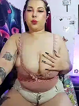 Snapshot of Hada_dracanae chatting on 02-07-25, 12:53 Hada dracanae online show from 02-07-25, 12:53