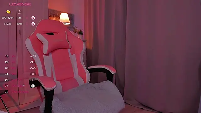 FreyaRaya online show from 01-31-25, 11:46