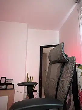 Snapshot of evangeline_ch chatting on 11-14-25, 04:17 evangeline ch online show from 11-14-25, 04:17