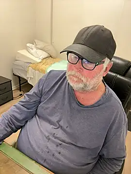 Drummajor online show from 12-17-24, 01:50