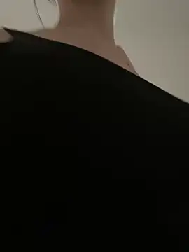 ivyleague  online show from 03-22-25, 08:18