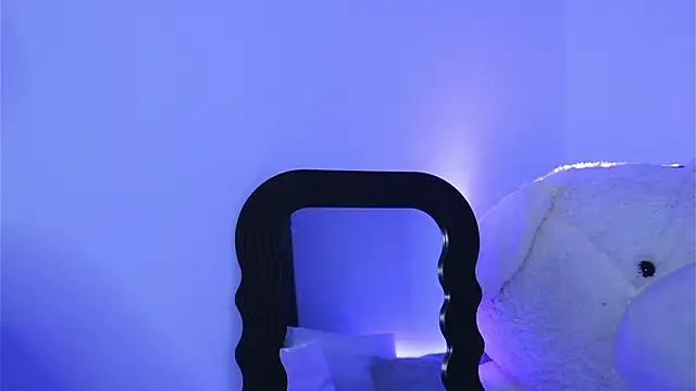 ivyleague  online show from 02-24-26, 06:06