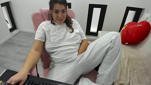 Dyana Kaylinn online show from 02-07-26, 06:06