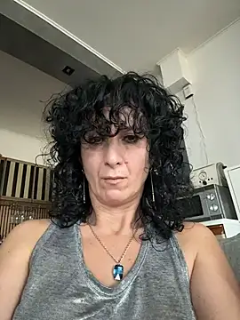 Snapshot of Nikpassion chatting on 02-11-26, 12:10 Nikpassion online show from 02-11-26, 12:10